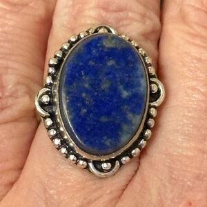 925 Sterling silver ring w/large, oval genuine Lapis Lazuli